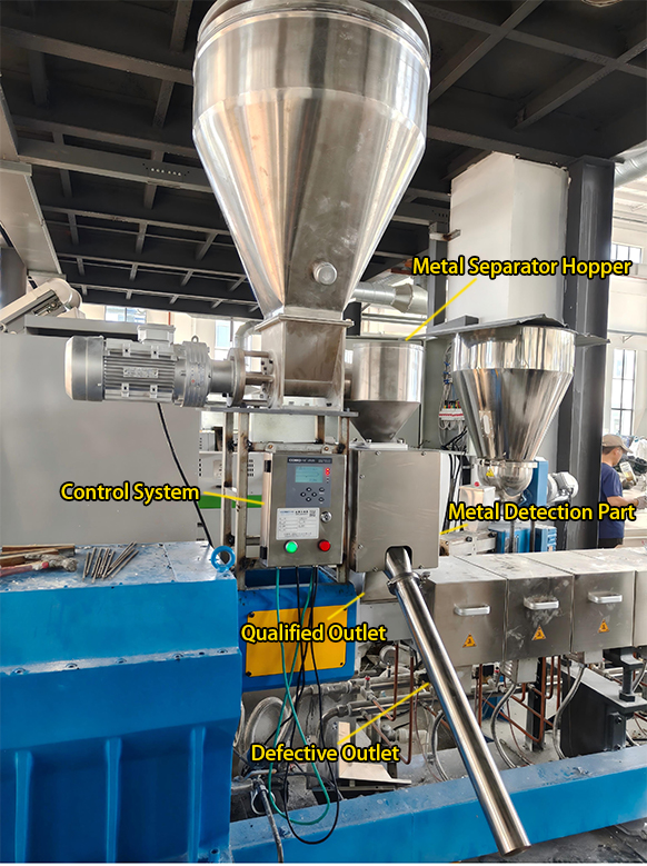 Fotos vor Ort der Installation des Metallabscheiders