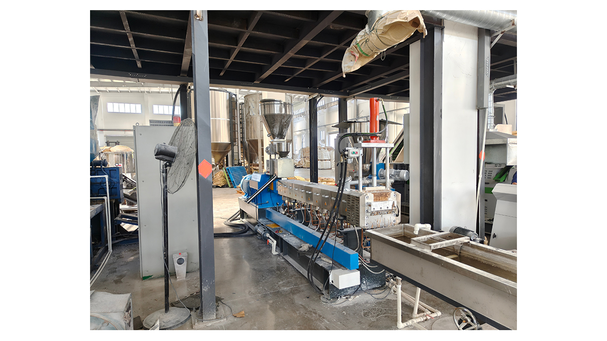 Maßgeschneiderter Metallabscheider für Granulatoren: Eine Fallstudie zur platzsparenden Integration